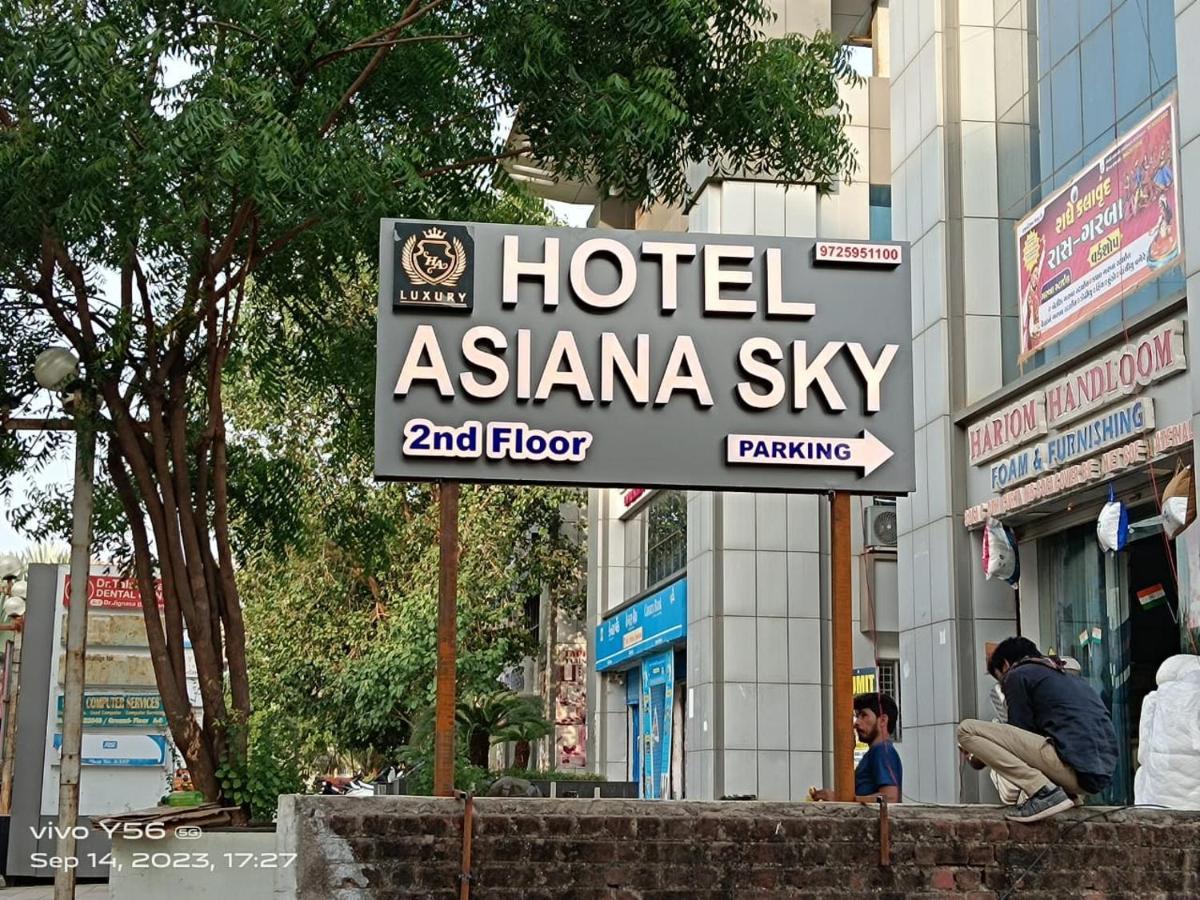 Hotel Asiana Sky Motera Ahmedabad Exterior photo