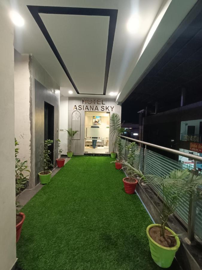 Hotel Asiana Sky Motera Ahmedabad Exterior photo